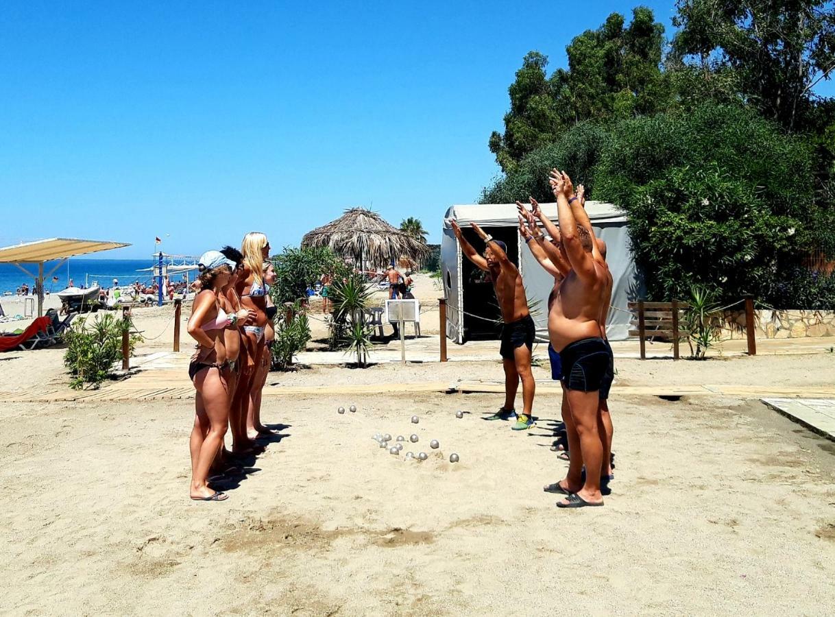 Club Turtas Beach Konaklı Kültér fotó